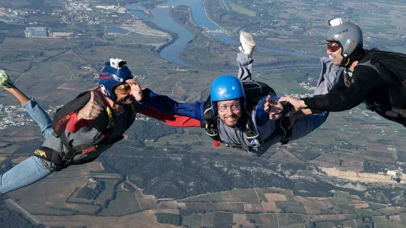 saut d'initiation Avignon Pujaut près de Marseille et Montpellier